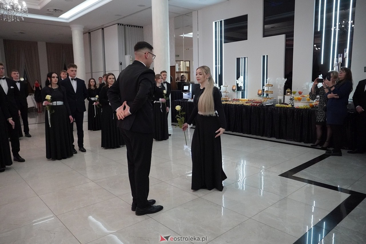 Studniówka w Zespole Szkół Zawodowych nr 3 w Ostrołęce [25.01.2025] - zdjęcie #97 - eOstroleka.pl