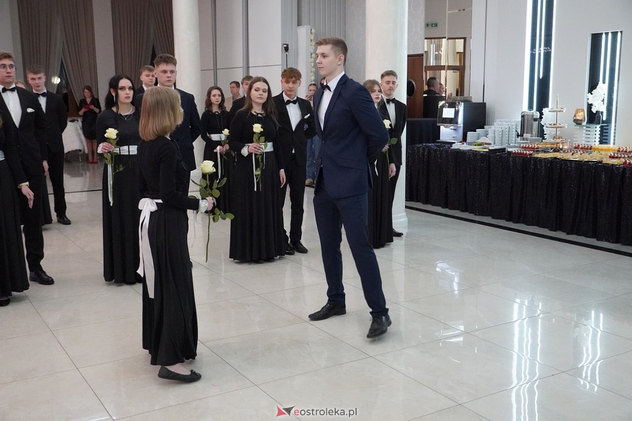 Studniówka w Zespole Szkół Zawodowych nr 3 w Ostrołęce [25.01.2025] - zdjęcie #96 - eOstroleka.pl