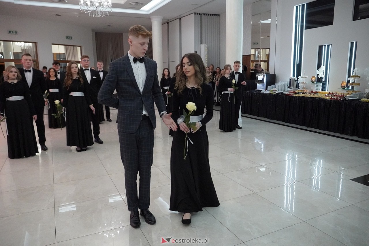 Studniówka w Zespole Szkół Zawodowych nr 3 w Ostrołęce [25.01.2025] - zdjęcie #94 - eOstroleka.pl