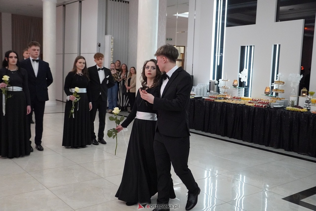 Studniówka w Zespole Szkół Zawodowych nr 3 w Ostrołęce [25.01.2025] - zdjęcie #91 - eOstroleka.pl