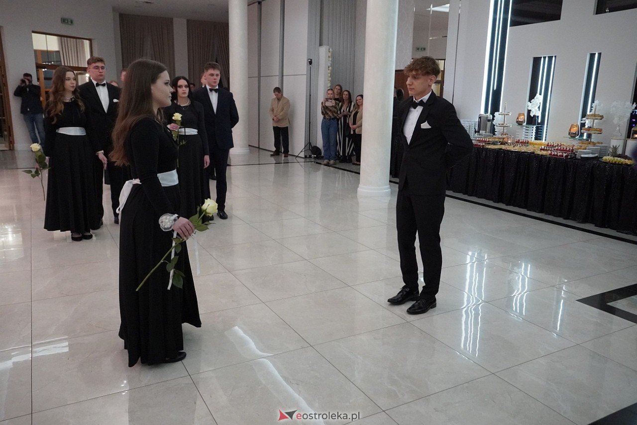 Studniówka w Zespole Szkół Zawodowych nr 3 w Ostrołęce [25.01.2025] - zdjęcie #84 - eOstroleka.pl