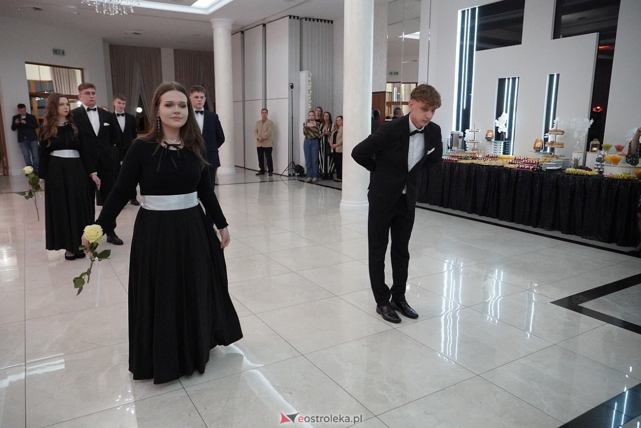 Studniówka w Zespole Szkół Zawodowych nr 3 w Ostrołęce [25.01.2025] - zdjęcie #83 - eOstroleka.pl