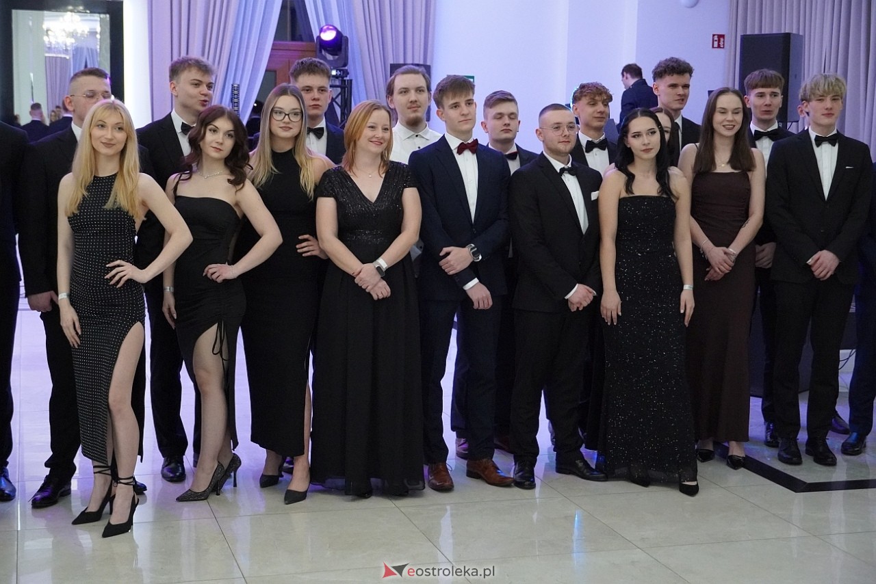 Studniówka w Zespole Szkół Zawodowych nr 3 w Ostrołęce [25.01.2025] - zdjęcie #74 - eOstroleka.pl