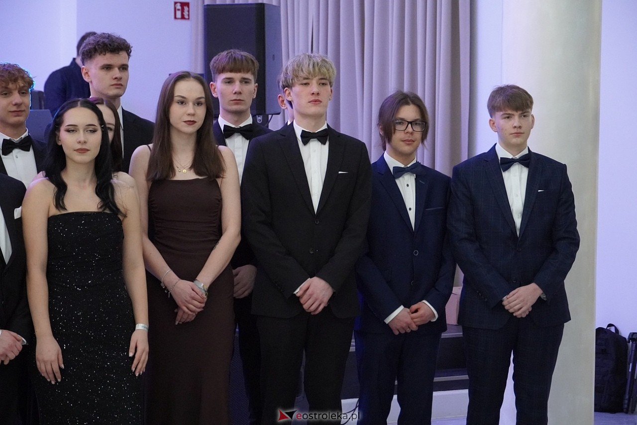Studniówka w Zespole Szkół Zawodowych nr 3 w Ostrołęce [25.01.2025] - zdjęcie #72 - eOstroleka.pl
