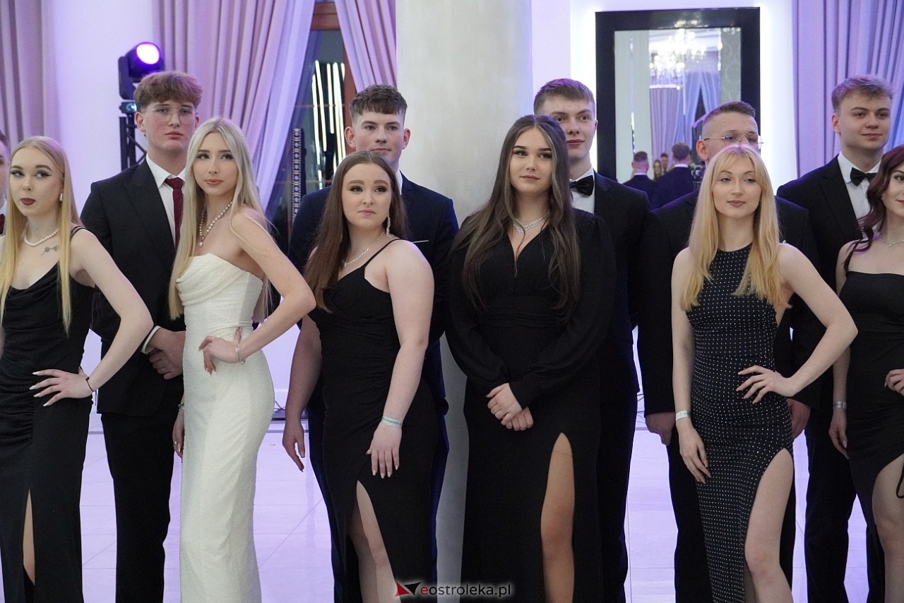 Studniówka w Zespole Szkół Zawodowych nr 3 w Ostrołęce [25.01.2025] - zdjęcie #70 - eOstroleka.pl