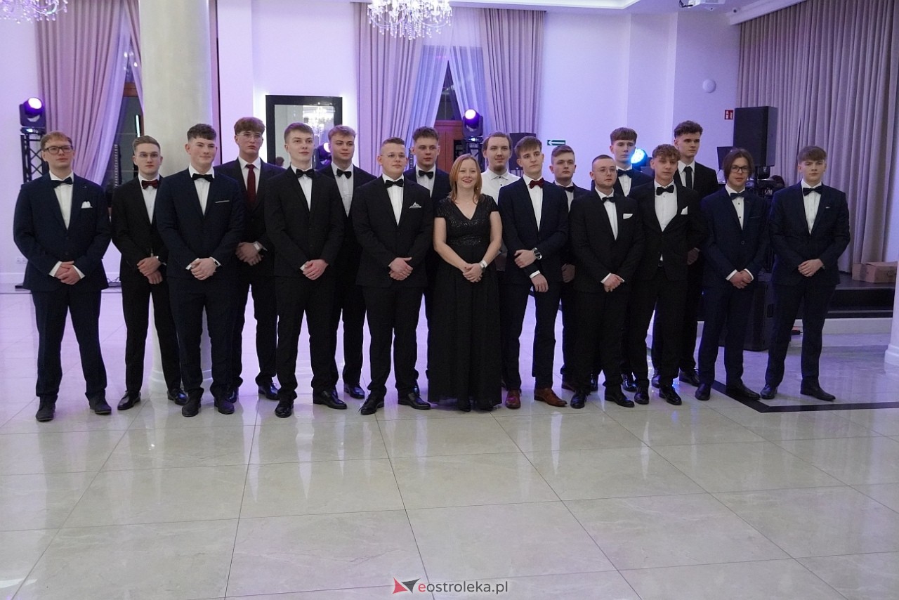 Studniówka w Zespole Szkół Zawodowych nr 3 w Ostrołęce [25.01.2025] - zdjęcie #69 - eOstroleka.pl