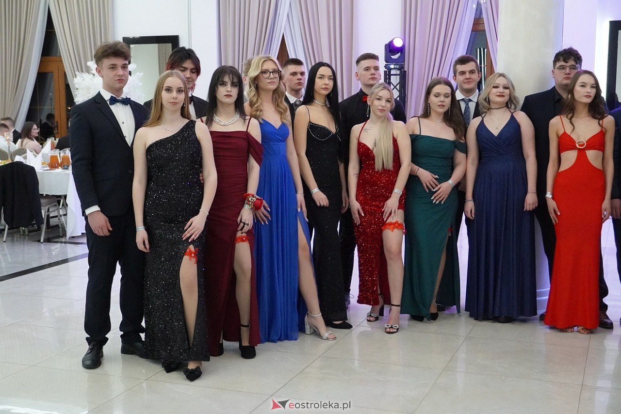 Studniówka w Zespole Szkół Zawodowych nr 3 w Ostrołęce [25.01.2025] - zdjęcie #63 - eOstroleka.pl