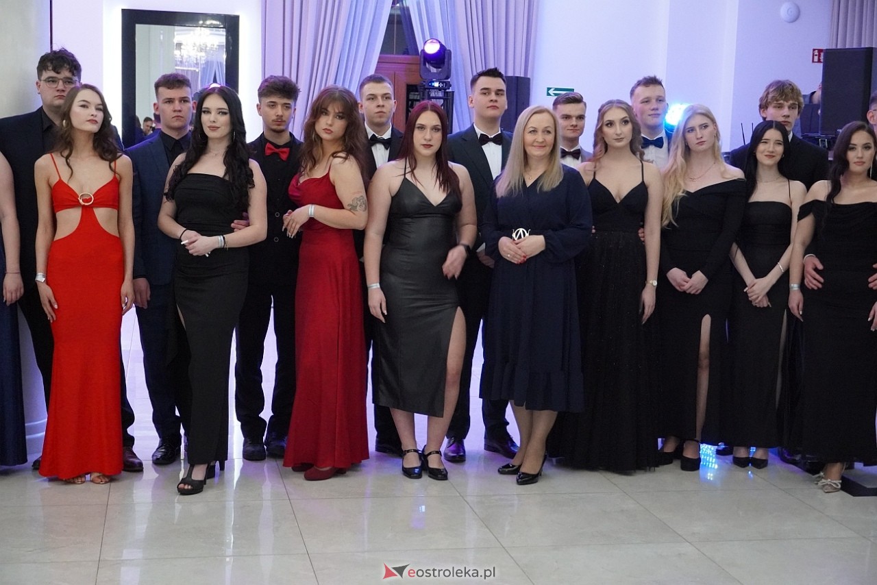 Studniówka w Zespole Szkół Zawodowych nr 3 w Ostrołęce [25.01.2025] - zdjęcie #61 - eOstroleka.pl