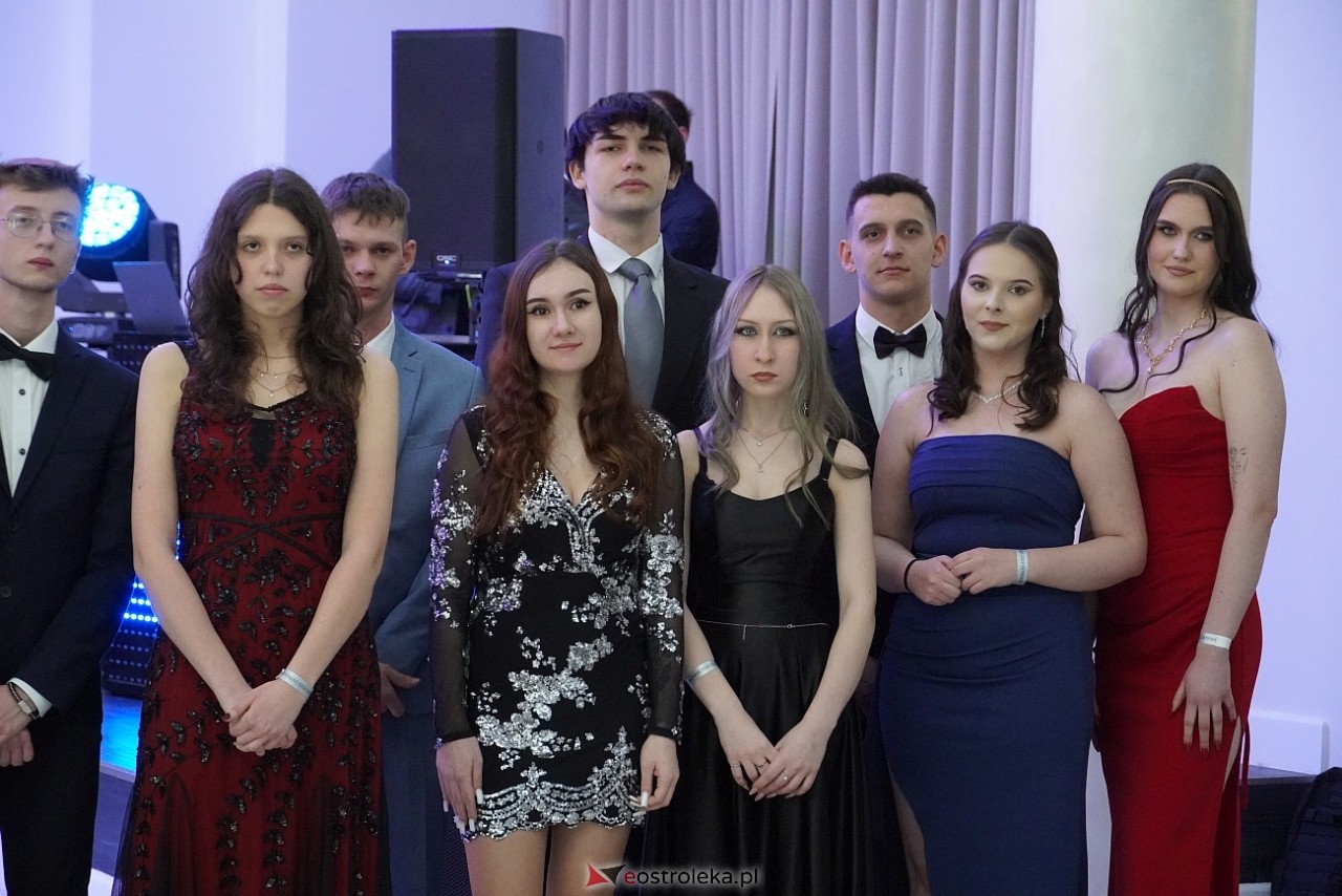 Studniówka w Zespole Szkół Zawodowych nr 3 w Ostrołęce [25.01.2025] - zdjęcie #52 - eOstroleka.pl