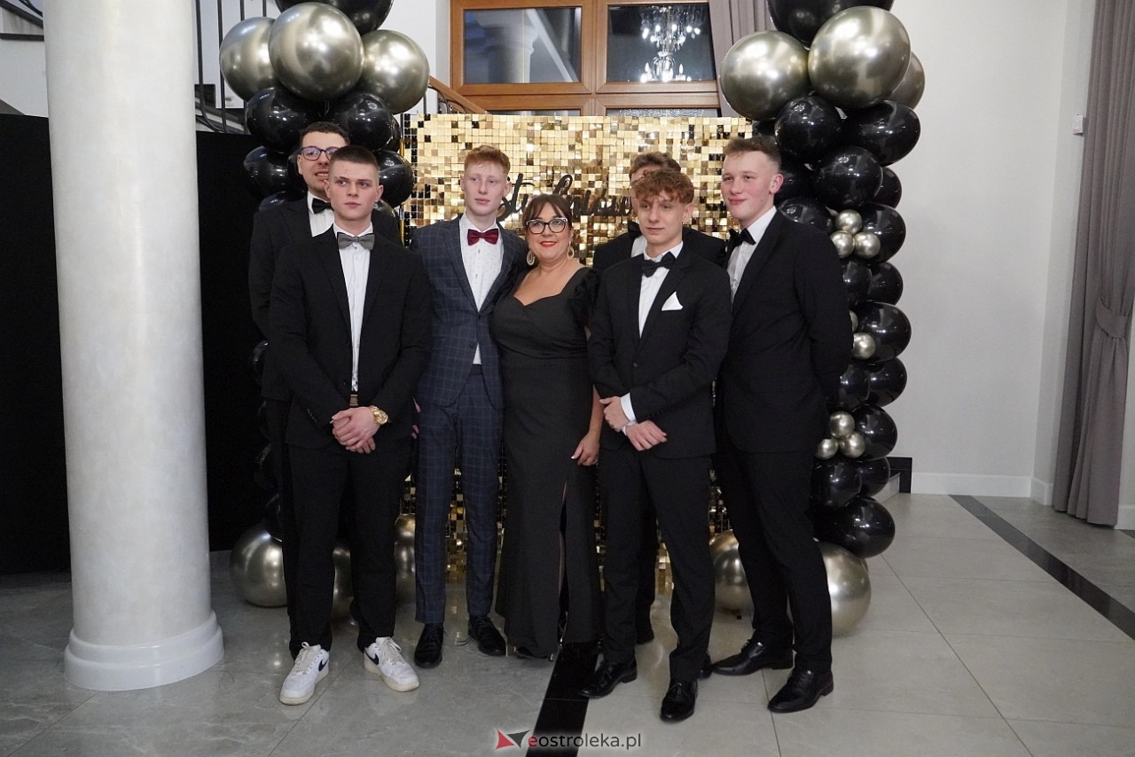 Studniówka w Zespole Szkół Zawodowych nr 3 w Ostrołęce [25.01.2025] - zdjęcie #35 - eOstroleka.pl