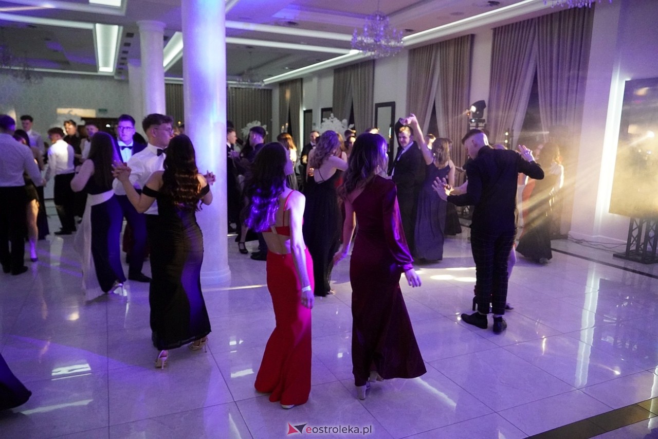 Studniówka w Zespole Szkół Zawodowych nr 3 w Ostrołęce [25.01.2025] - zdjęcie #29 - eOstroleka.pl