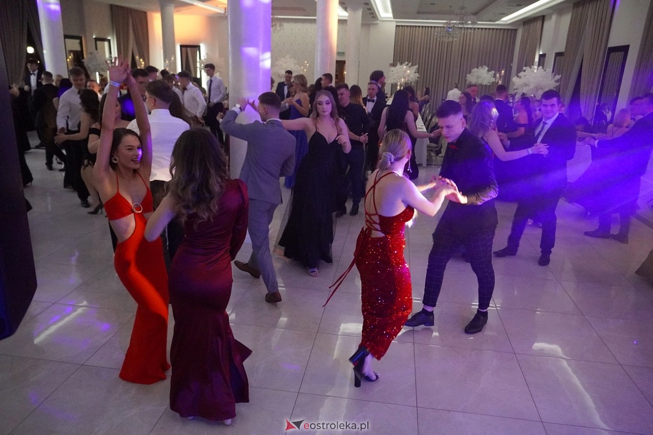 Studniówka w Zespole Szkół Zawodowych nr 3 w Ostrołęce [25.01.2025] - zdjęcie #27 - eOstroleka.pl