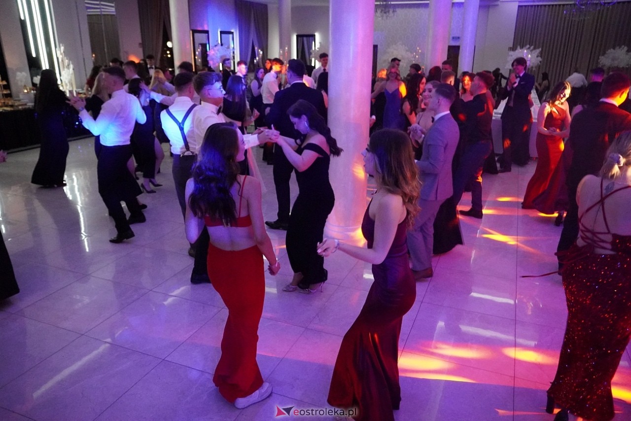 Studniówka w Zespole Szkół Zawodowych nr 3 w Ostrołęce [25.01.2025] - zdjęcie #21 - eOstroleka.pl