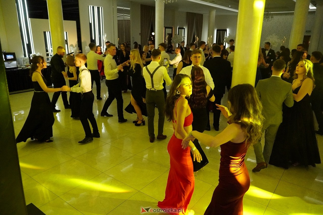 Studniówka w Zespole Szkół Zawodowych nr 3 w Ostrołęce [25.01.2025] - zdjęcie #19 - eOstroleka.pl