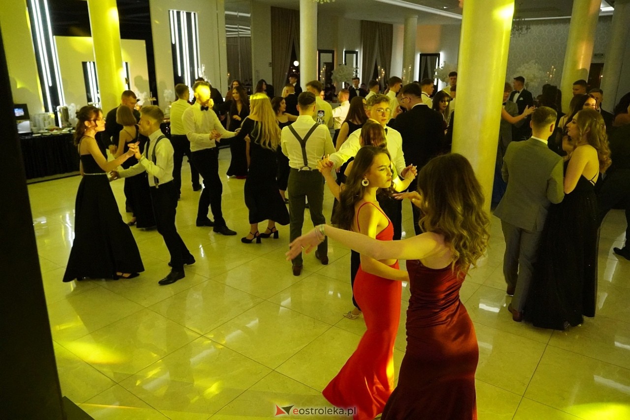 Studniówka w Zespole Szkół Zawodowych nr 3 w Ostrołęce [25.01.2025] - zdjęcie #18 - eOstroleka.pl