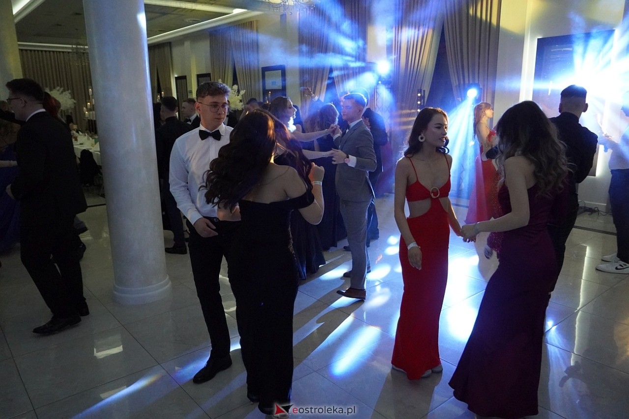 Studniówka w Zespole Szkół Zawodowych nr 3 w Ostrołęce [25.01.2025] - zdjęcie #17 - eOstroleka.pl