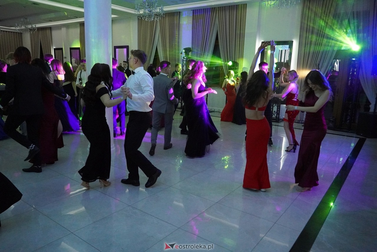 Studniówka w Zespole Szkół Zawodowych nr 3 w Ostrołęce [25.01.2025] - zdjęcie #10 - eOstroleka.pl