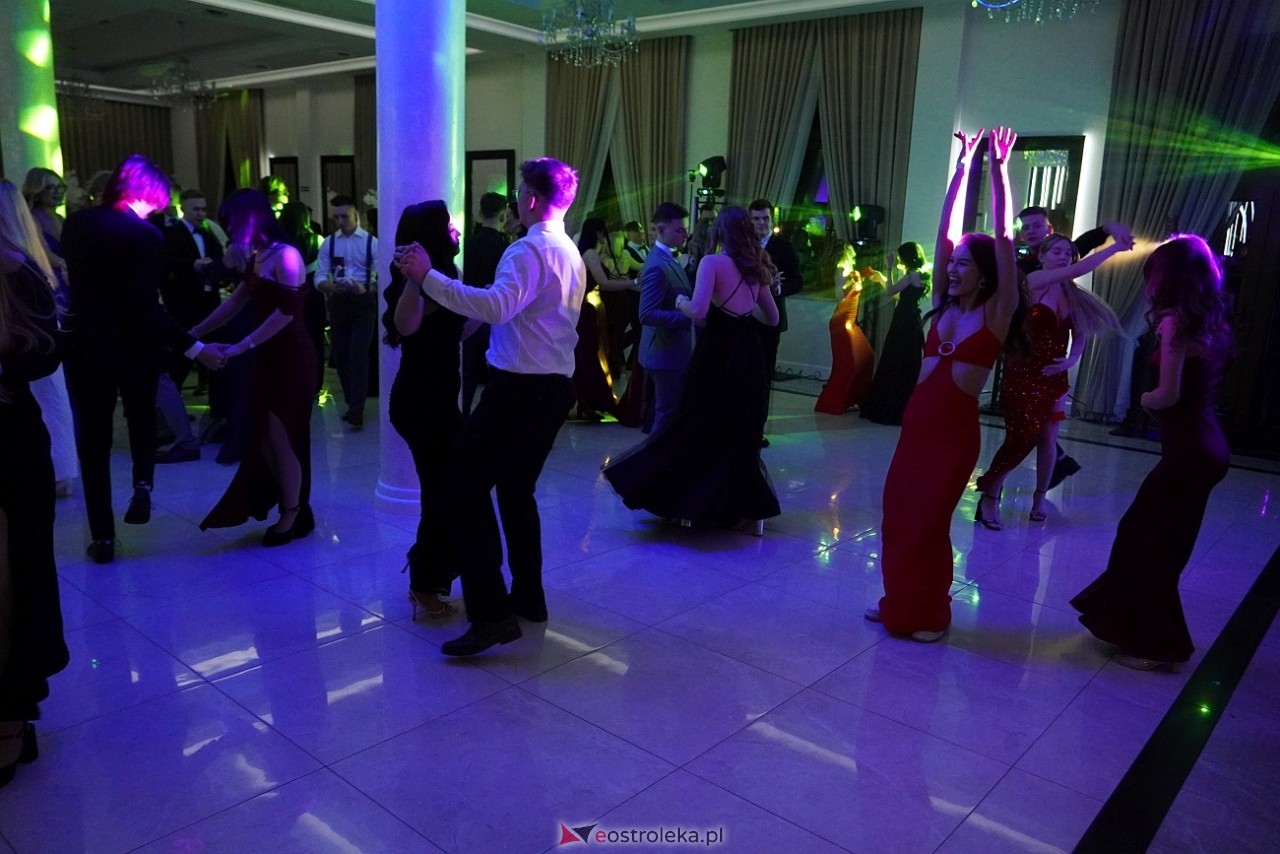 Studniówka w Zespole Szkół Zawodowych nr 3 w Ostrołęce [25.01.2025] - zdjęcie #9 - eOstroleka.pl