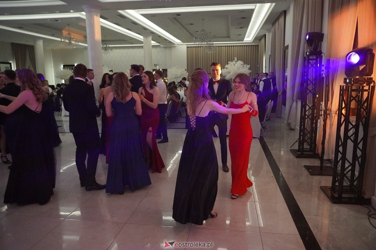 Studniówka w Zespole Szkół Zawodowych nr 3 w Ostrołęce [25.01.2025] - zdjęcie #2 - eOstroleka.pl