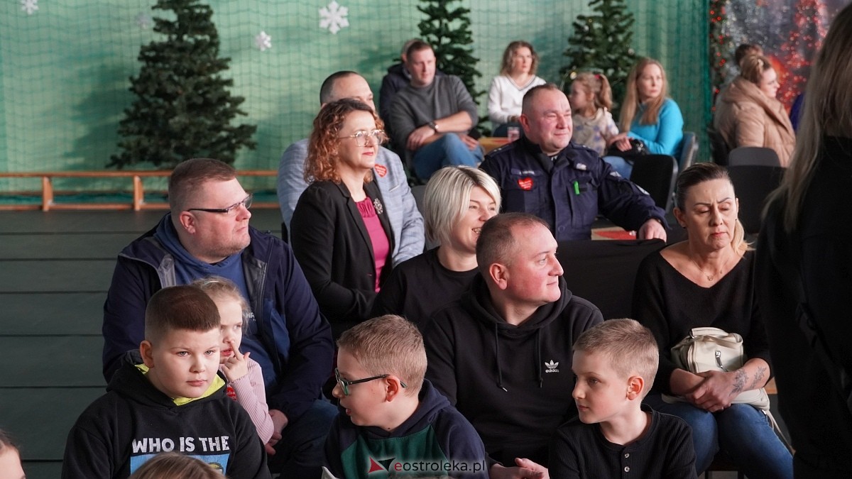 WOŚP w gminie Kadzidło [26.1.2025] - zdjęcie #35 - eOstroleka.pl