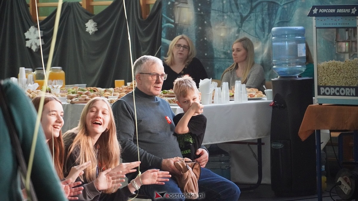 WOŚP w gminie Kadzidło [26.1.2025] - zdjęcie #17 - eOstroleka.pl