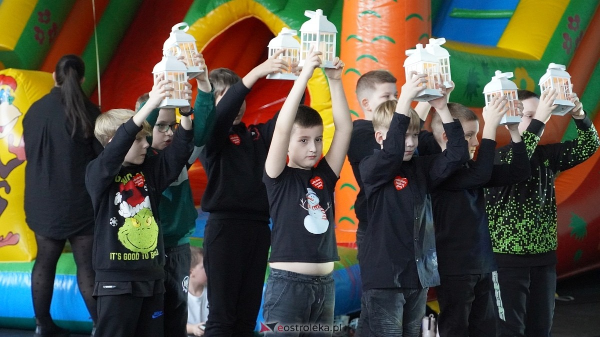 WOŚP w gminie Kadzidło [26.1.2025] - zdjęcie #7 - eOstroleka.pl