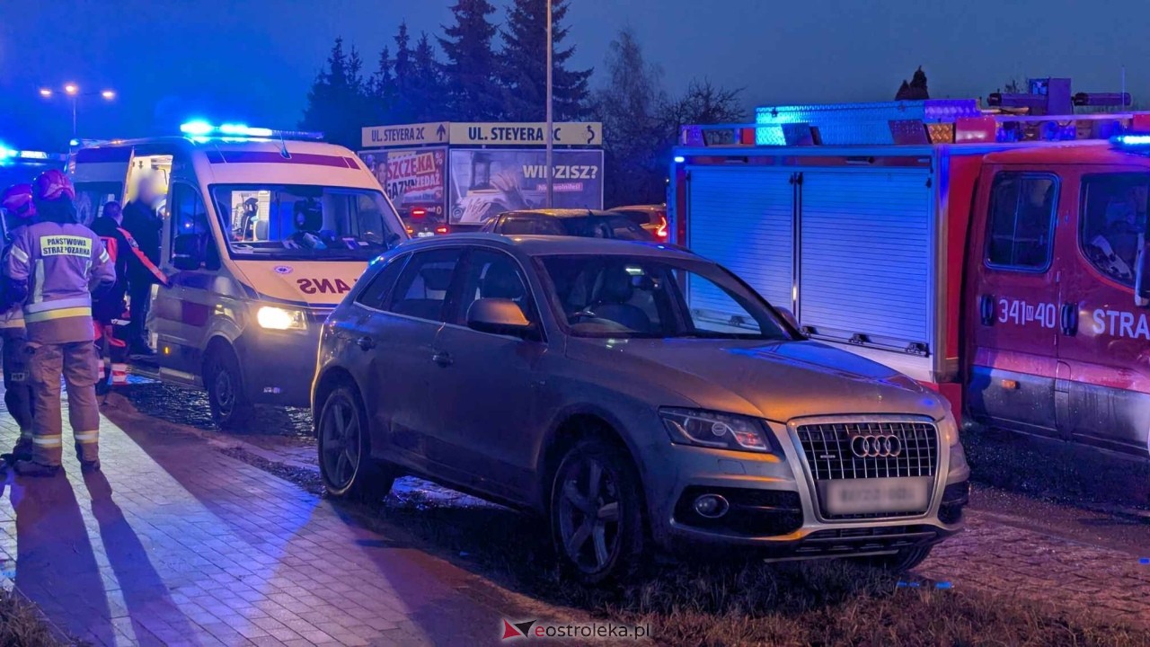 Wypadek na rondzie Kupiszewskiego/11 Listopada [27.01.2025] - zdjęcie #14 - eOstroleka.pl