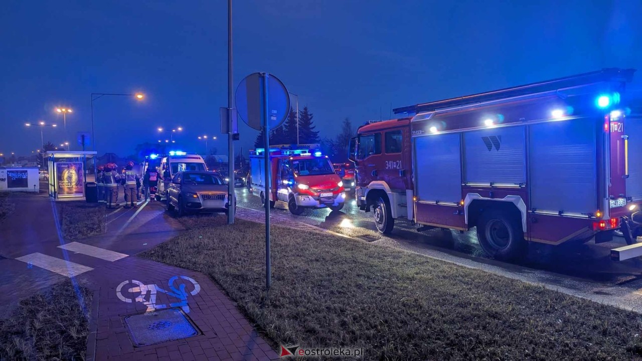 Wypadek na rondzie Kupiszewskiego/11 Listopada [27.01.2025] - zdjęcie #4 - eOstroleka.pl