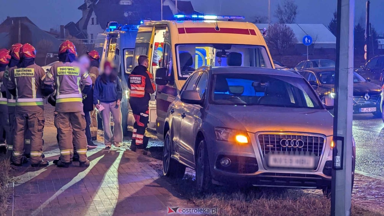 Wypadek na rondzie Kupiszewskiego/11 Listopada [27.01.2025] - zdjęcie #3 - eOstroleka.pl