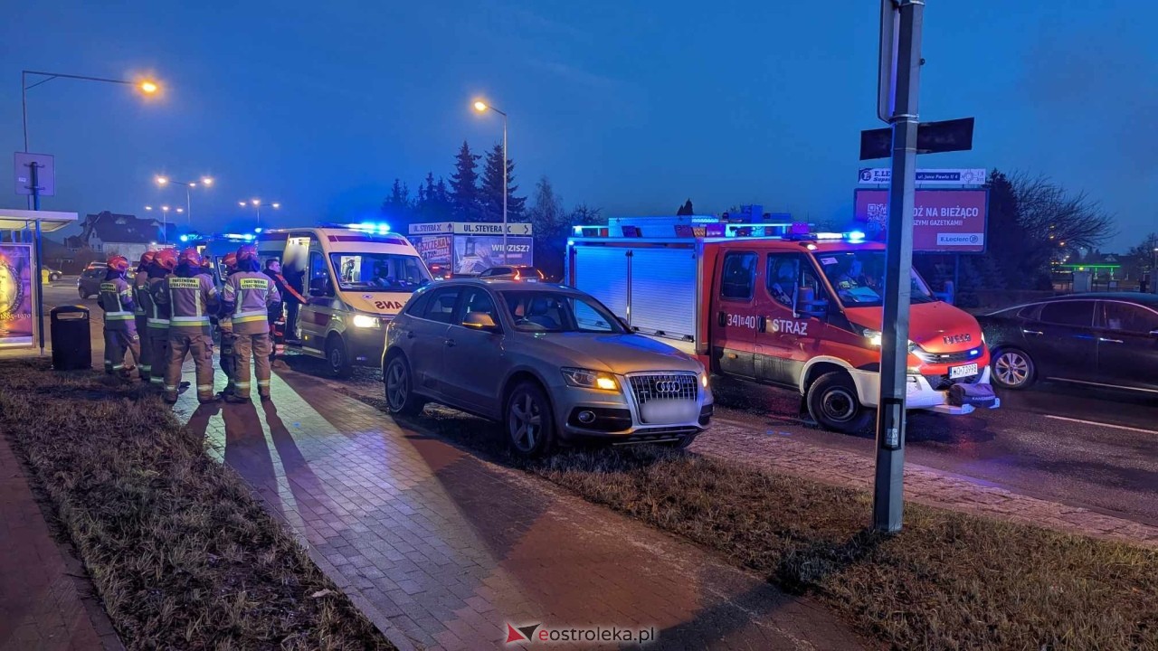 Wypadek na rondzie Kupiszewskiego/11 Listopada [27.01.2025] - zdjęcie #1 - eOstroleka.pl