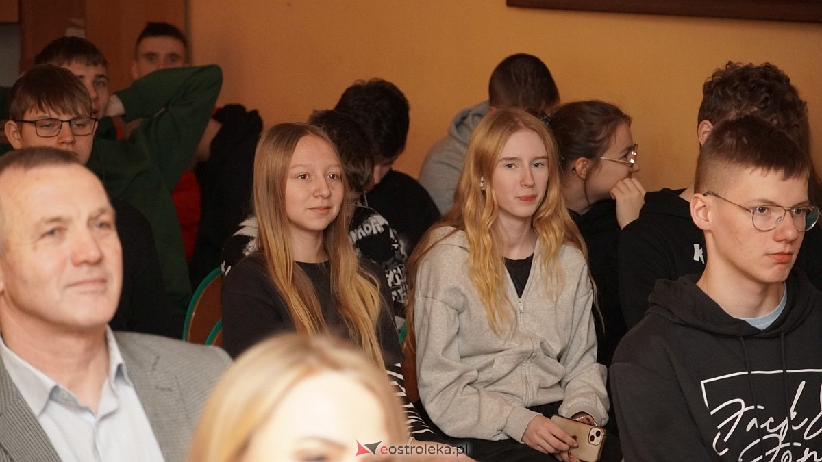 Podsumowanie projektu edukacyjnego w ZSP w Goworowie [27.01.2025] - zdjęcie #42 - eOstroleka.pl