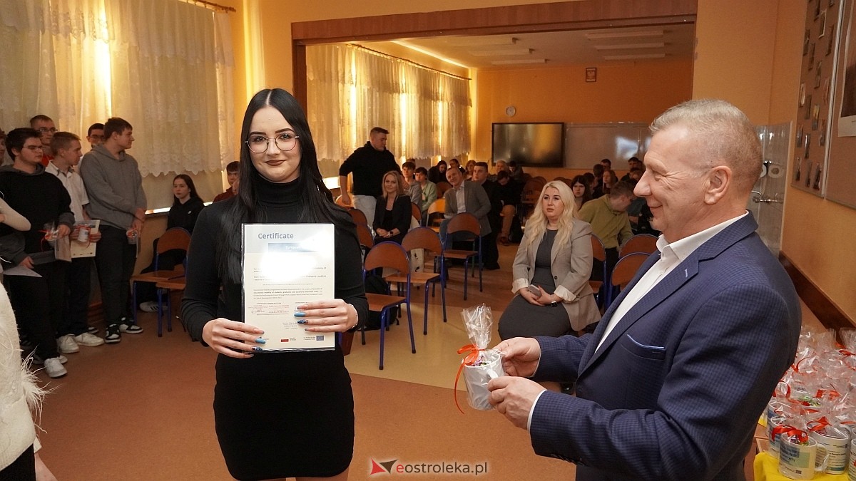 Podsumowanie projektu edukacyjnego w ZSP w Goworowie [27.01.2025] - zdjęcie #8 - eOstroleka.pl