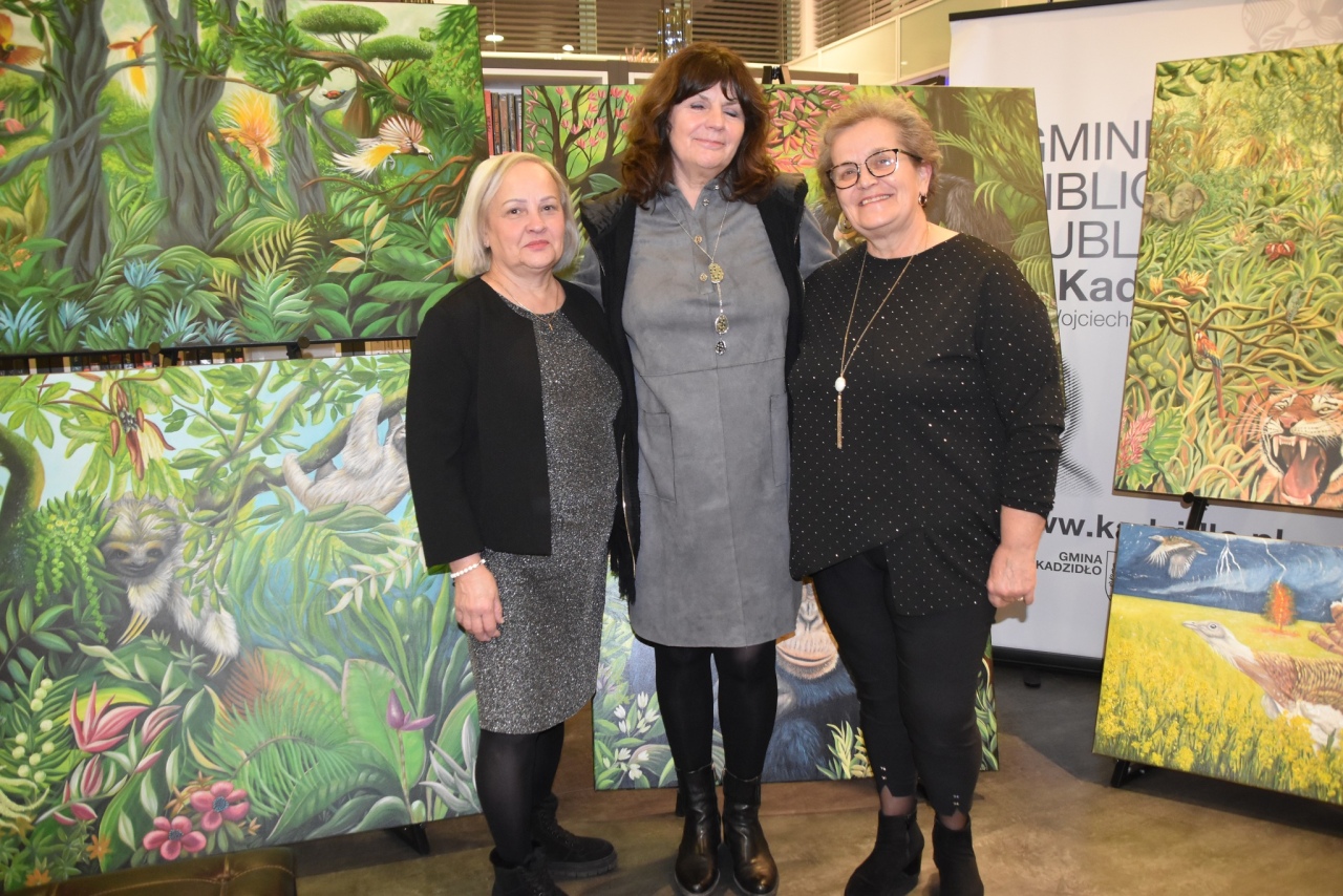 Wernisaż wystawy prac Barbary Mierzejewskiej w Gminnej Bibliotece Publicznej w Kadzidle [29.01.2025] - zdjęcie #53 - eOstroleka.pl