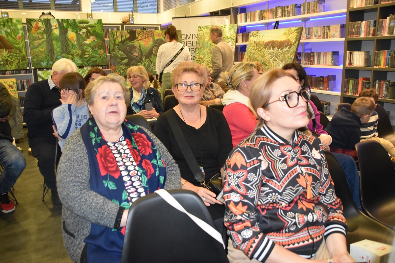 Wernisaż wystawy prac Barbary Mierzejewskiej w Gminnej Bibliotece Publicznej w Kadzidle [29.01.2025] - zdjęcie #36 - eOstroleka.pl