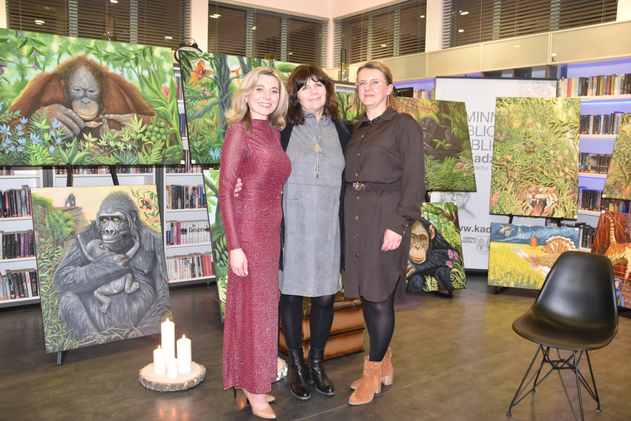 Wernisaż wystawy prac Barbary Mierzejewskiej w Gminnej Bibliotece Publicznej w Kadzidle [29.01.2025] - zdjęcie #32 - eOstroleka.pl