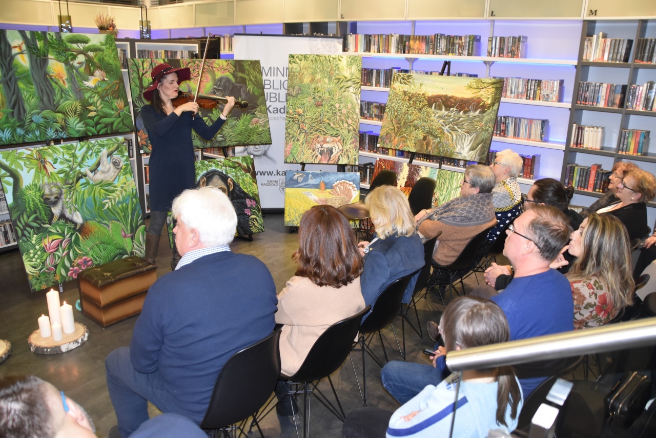 Wernisaż wystawy prac Barbary Mierzejewskiej w Gminnej Bibliotece Publicznej w Kadzidle [29.01.2025] - zdjęcie #27 - eOstroleka.pl
