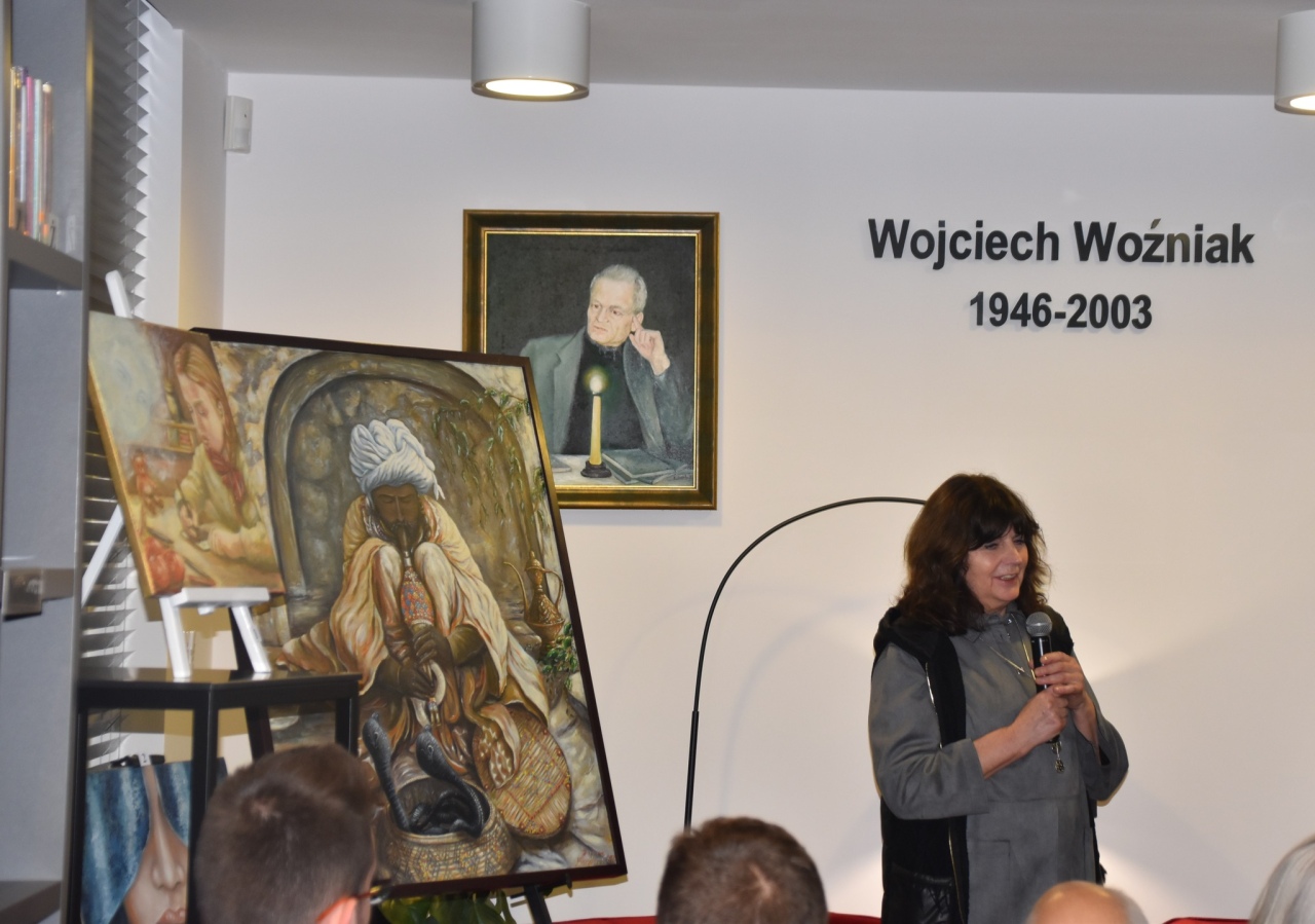 Wernisaż wystawy prac Barbary Mierzejewskiej w Gminnej Bibliotece Publicznej w Kadzidle [29.01.2025] - zdjęcie #15 - eOstroleka.pl