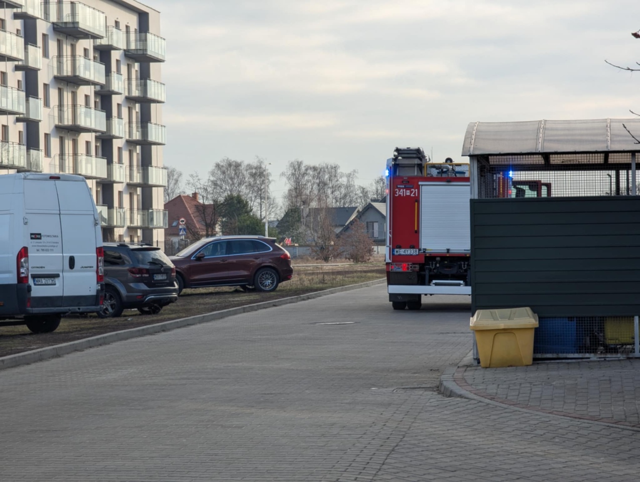 Niepokojący alarm z bloku na Bohaterów Warszawy. Co było powodem interwencji strażaków? [29.01.2025] - zdjęcie #8 - eOstroleka.pl