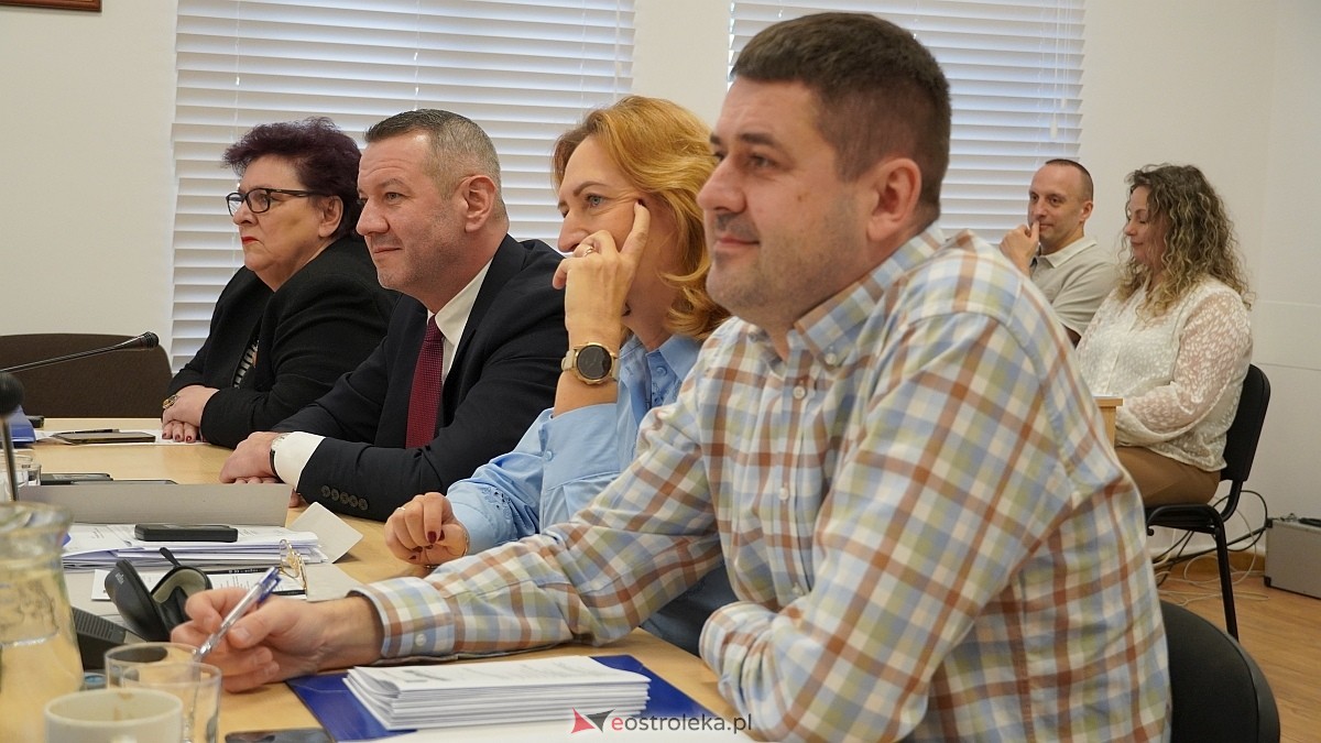 XIX zwyczajna sesja Rady Miasta Ostrołęki [30.01.2025] - zdjęcie #2 - eOstroleka.pl