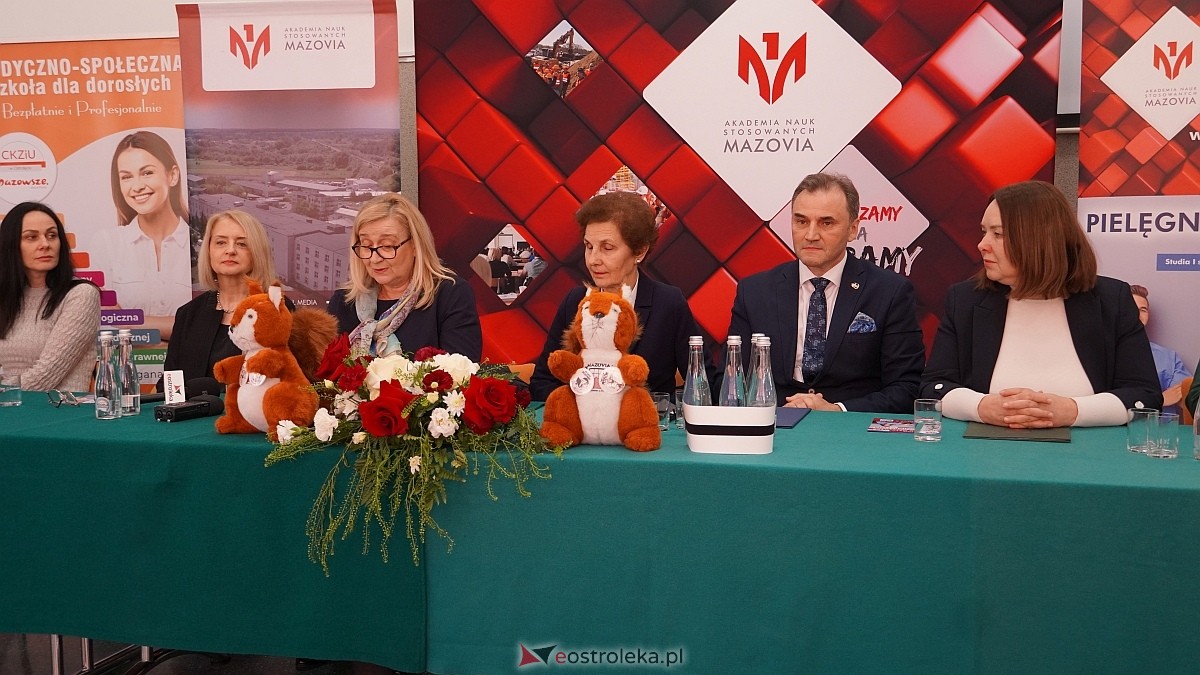 Konferencja prasowa Akademii Nauk Stosowanych Mazovia w CKZiU [30.01.2025] - zdjęcie #12 - eOstroleka.pl