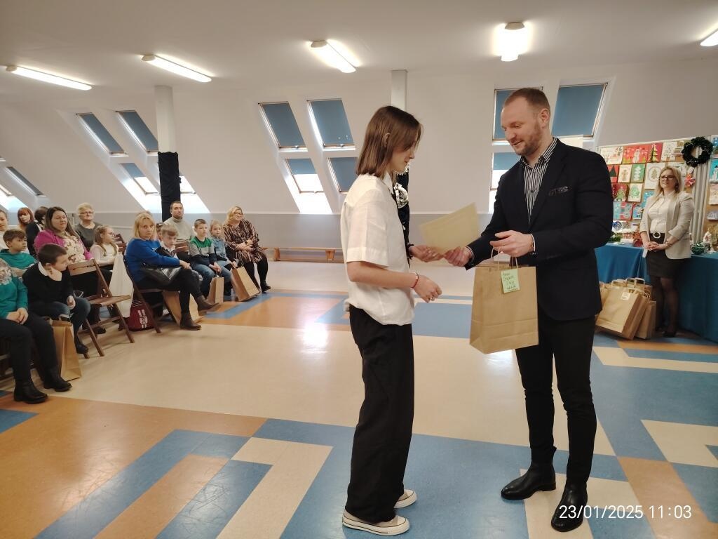 Rozstrzygnięcie VII edycji konkursu „Kartka i ozdoba bożonarodzeniowa” [30.01.2025] - zdjęcie #9 - eOstroleka.pl