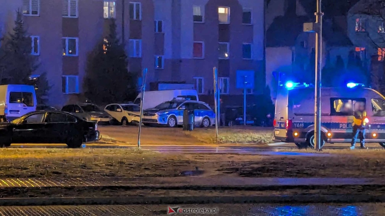 Wypadek na Alei Jana Pawła II w Ostrołęce [31.01.2025] - zdjęcie #9 - eOstroleka.pl