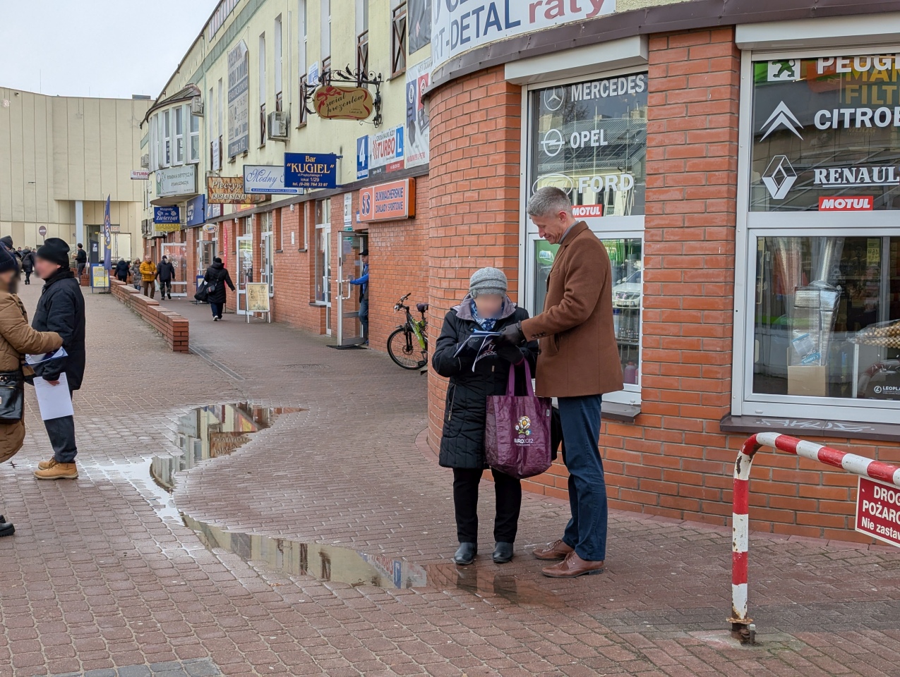 Zbiórka podpisów poparcia dla Karola Nawrockiego [01.02.2025] - zdjęcie #16 - eOstroleka.pl