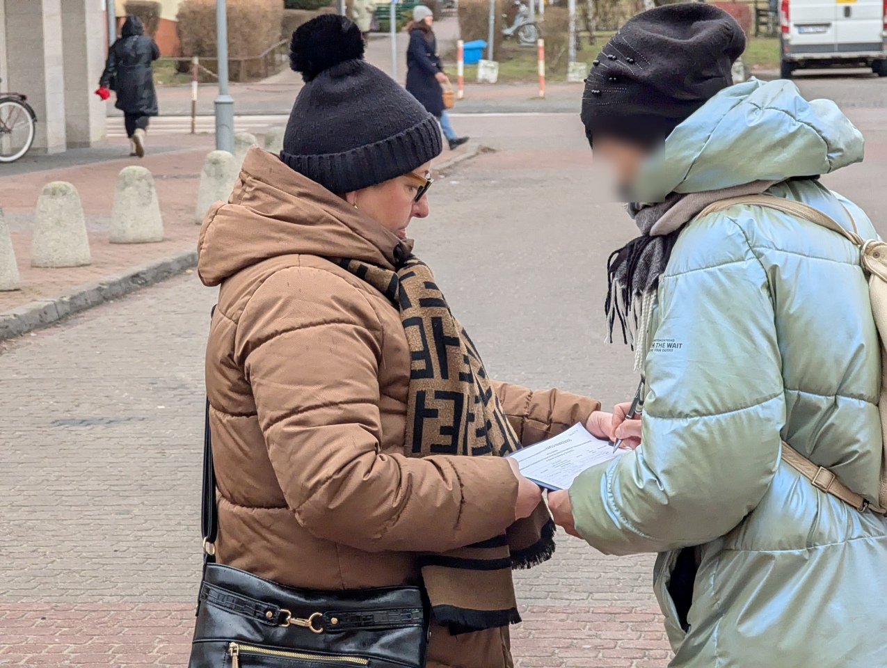 Zbiórka podpisów poparcia dla Karola Nawrockiego [01.02.2025] - zdjęcie #11 - eOstroleka.pl