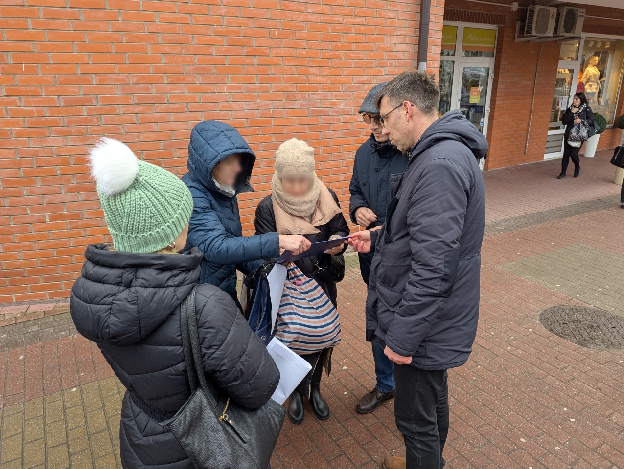 Zbiórka podpisów poparcia dla Karola Nawrockiego [01.02.2025] - zdjęcie #10 - eOstroleka.pl