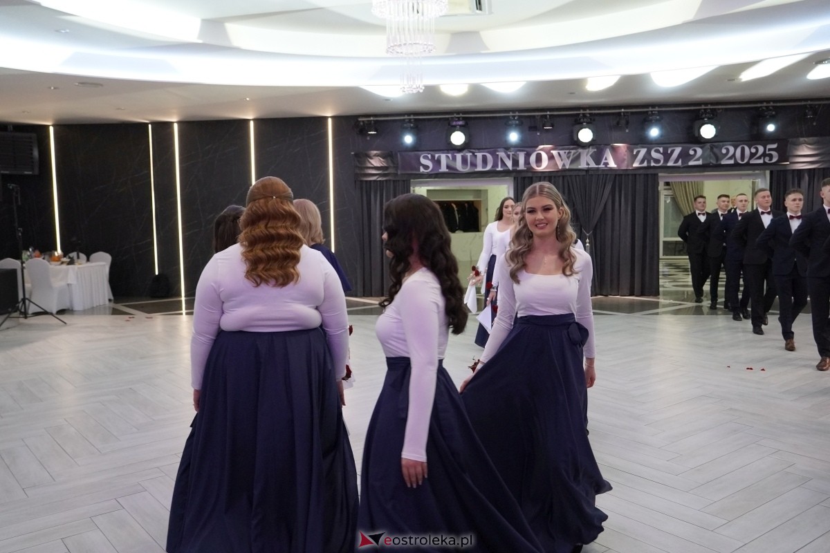 Studniówka w Zespole Szkół Zawodowych nr 2 w Ostrołęce [01.02.2025] - zdjęcie #289 - eOstroleka.pl