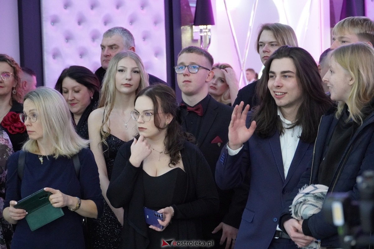 Studniówka w Zespole Szkół Zawodowych nr 2 w Ostrołęce [01.02.2025] - zdjęcie #286 - eOstroleka.pl