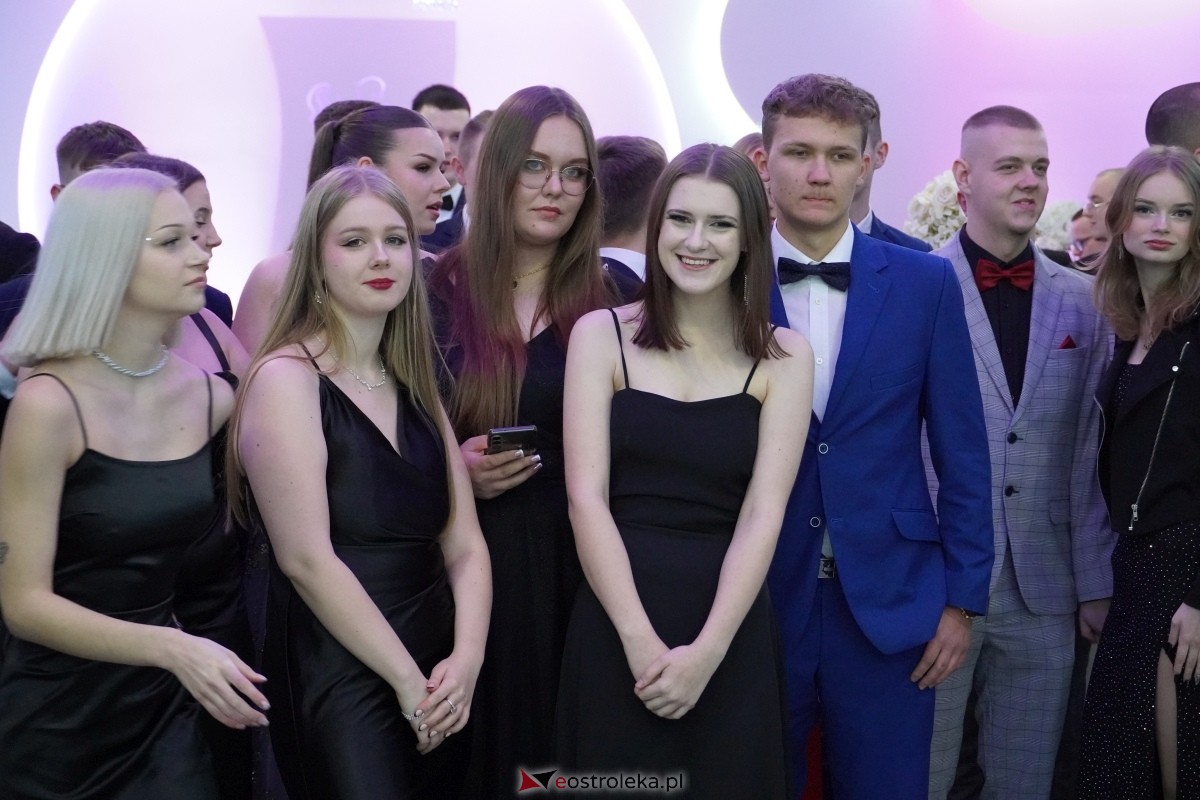 Studniówka w Zespole Szkół Zawodowych nr 2 w Ostrołęce [01.02.2025] - zdjęcie #285 - eOstroleka.pl