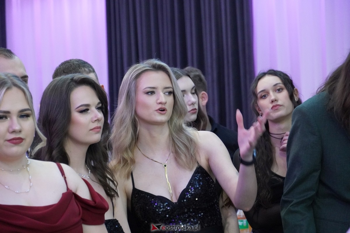 Studniówka w Zespole Szkół Zawodowych nr 2 w Ostrołęce [01.02.2025] - zdjęcie #282 - eOstroleka.pl