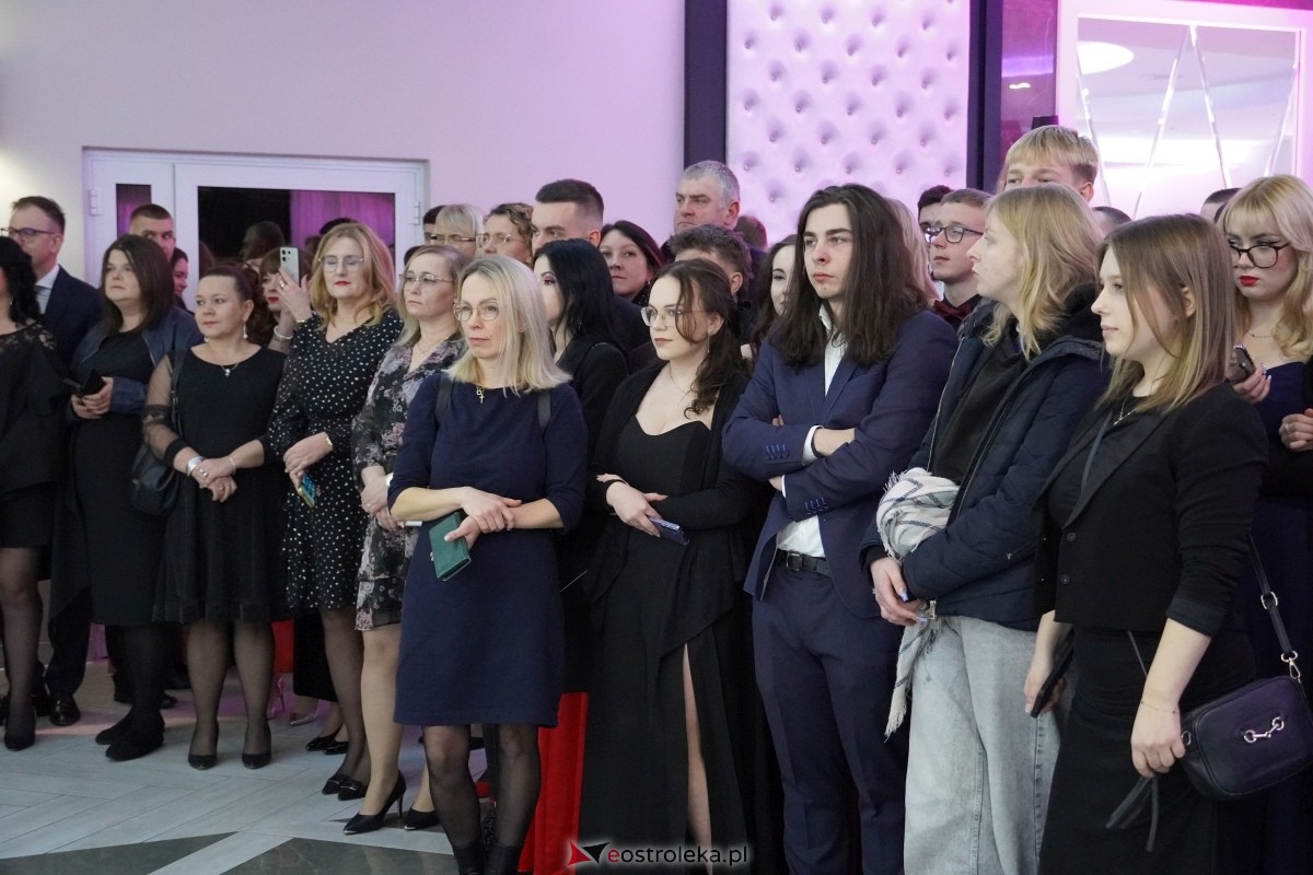 Studniówka w Zespole Szkół Zawodowych nr 2 w Ostrołęce [01.02.2025] - zdjęcie #276 - eOstroleka.pl